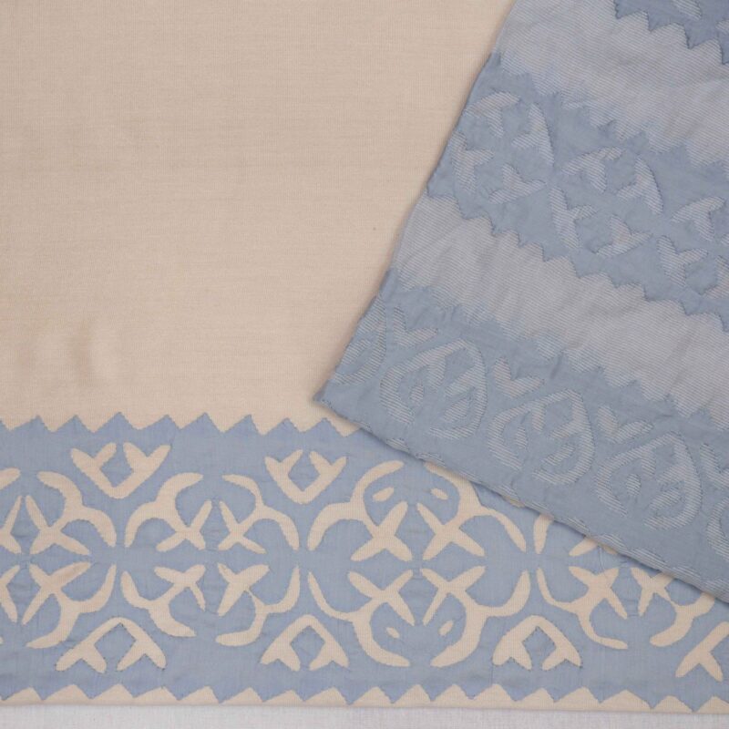 Cream net with grey blue rilli